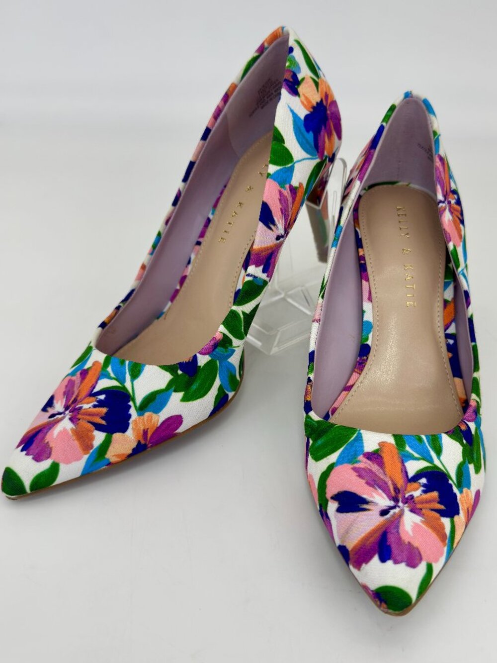 KELLY & KATIE Floral Pointed Toe Pumps Size 7M